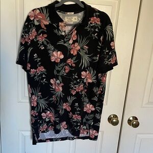 Abercrombie & Fitch Black and Pink Floral Shirt men’s size extra large